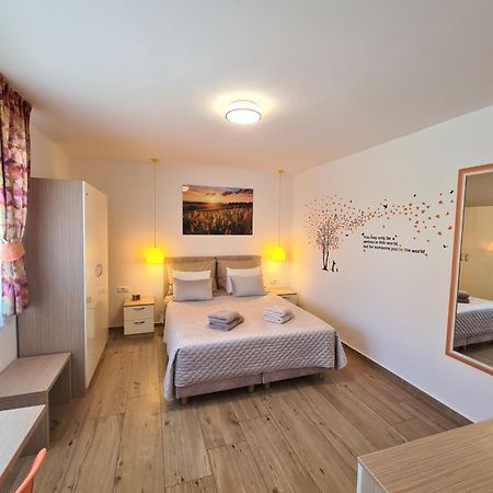 Coloured Rooms Спліт Екстер'єр фото