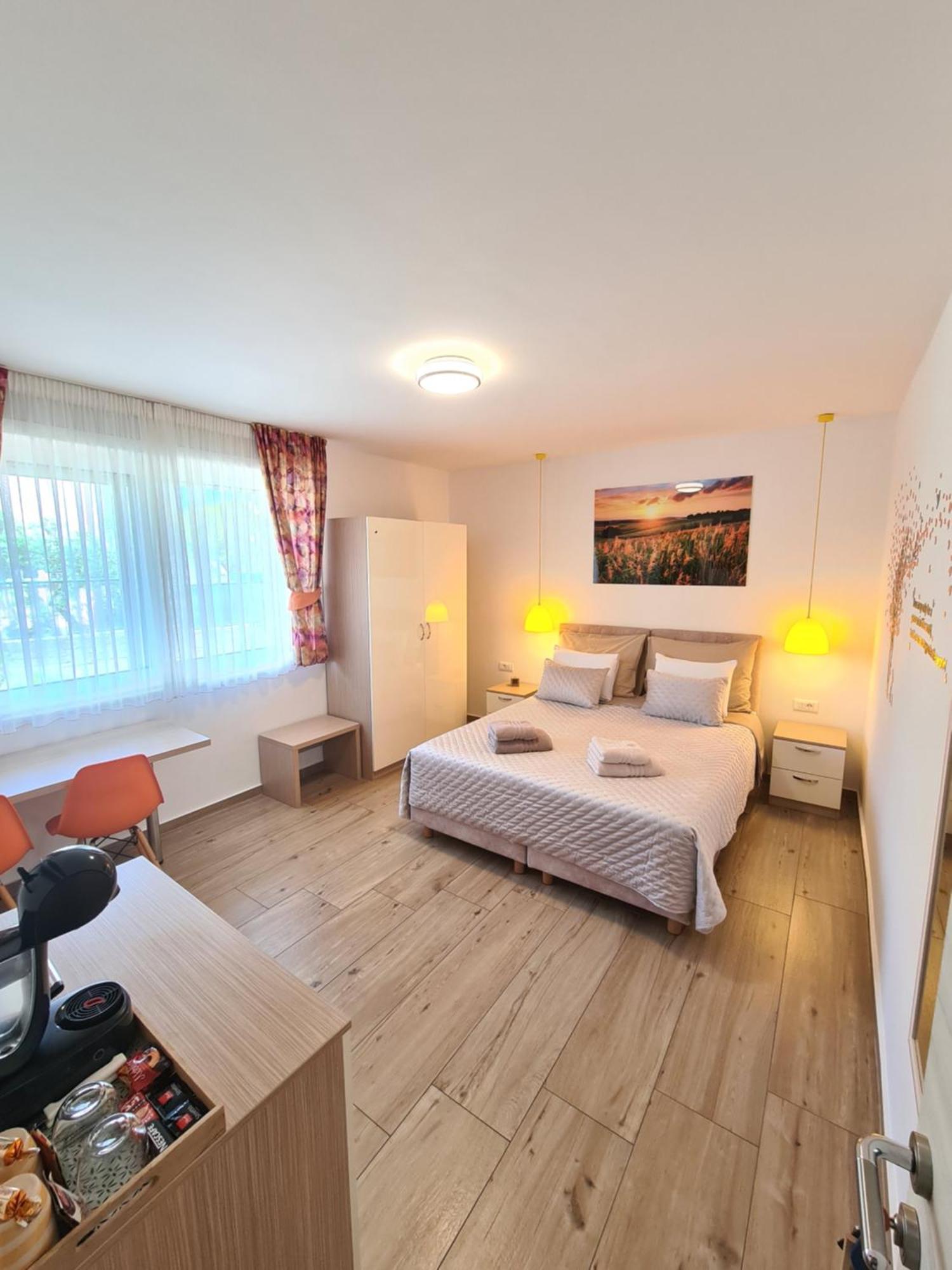 Coloured Rooms Спліт Екстер'єр фото